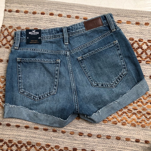 NWT High-Rise Mom Short - Picture 5 of 5